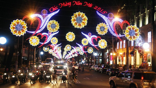 Sài Gòn rực rỡ đón năm 2015